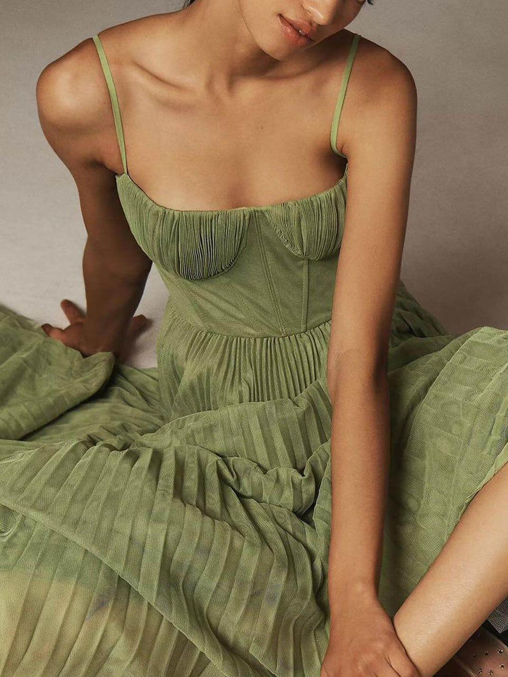 Women's Sleeveless Pleated Bridesmaid Dress with Sweetheart Neckline | Maxi