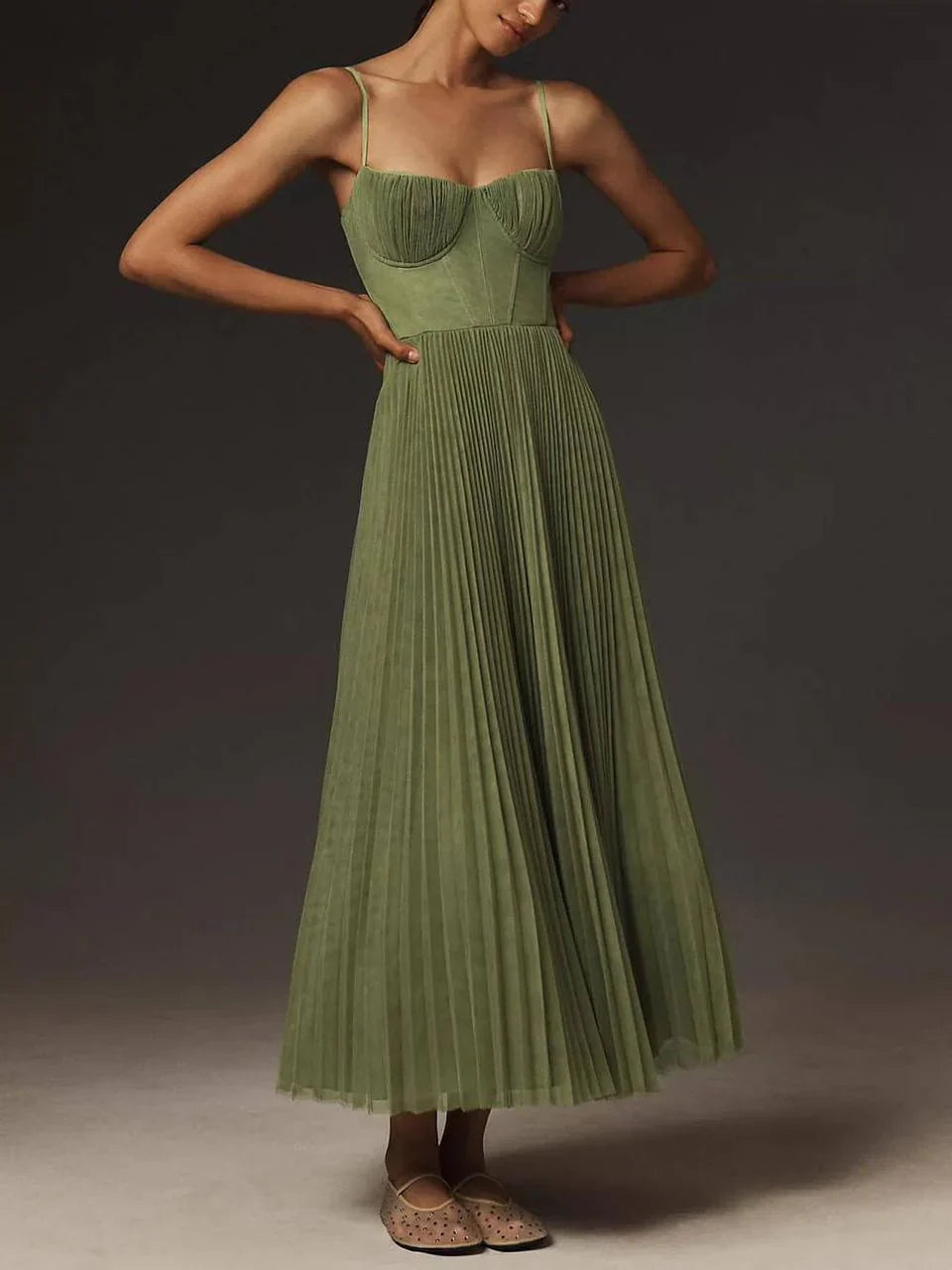 Women's Sleeveless Pleated Bridesmaid Dress with Sweetheart Neckline | Maxi