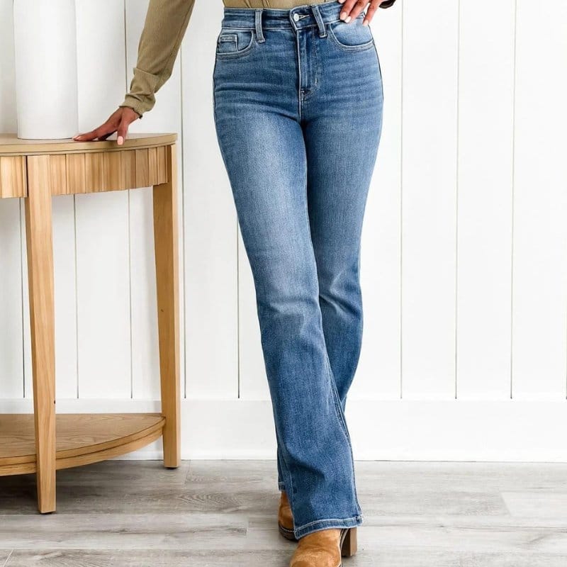 Women’s Straight Leg Jeans | Classic