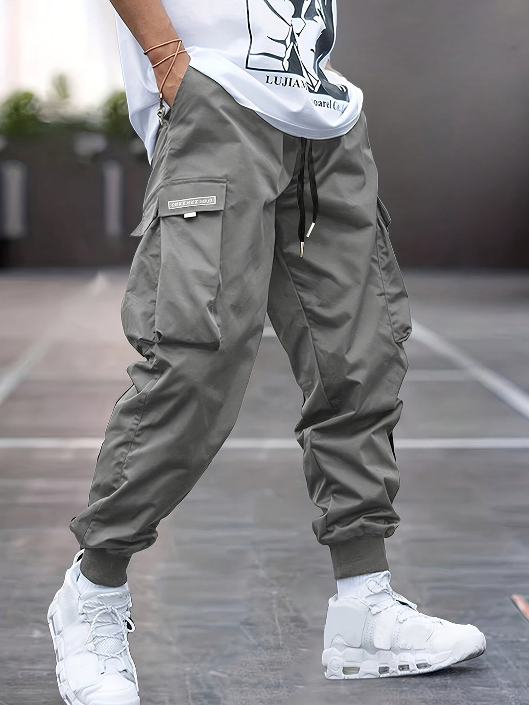 Men's Relaxed Fit Cargo Pants with Pockets | Drawstring